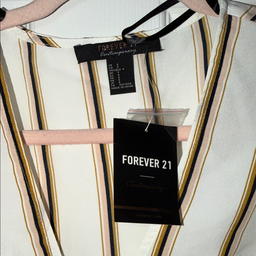 Forever 21 White and Gold Striped Tie-Front Blouse - Picture 4 of 7